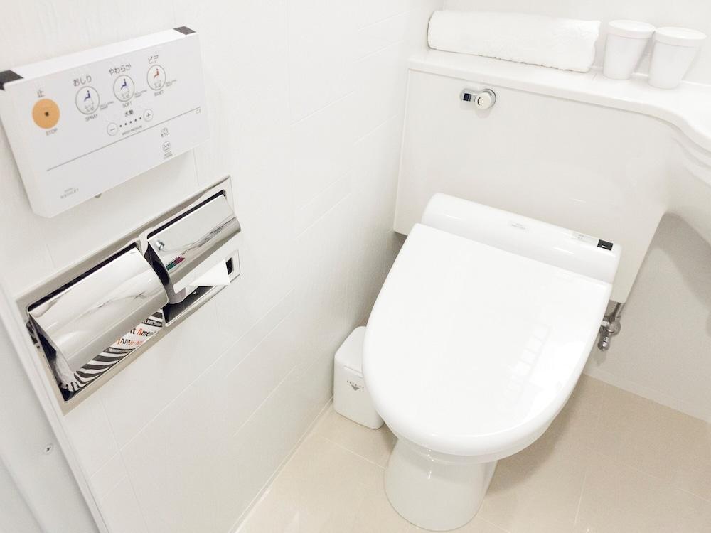 ホテル アパホテル銀座宝町 3*